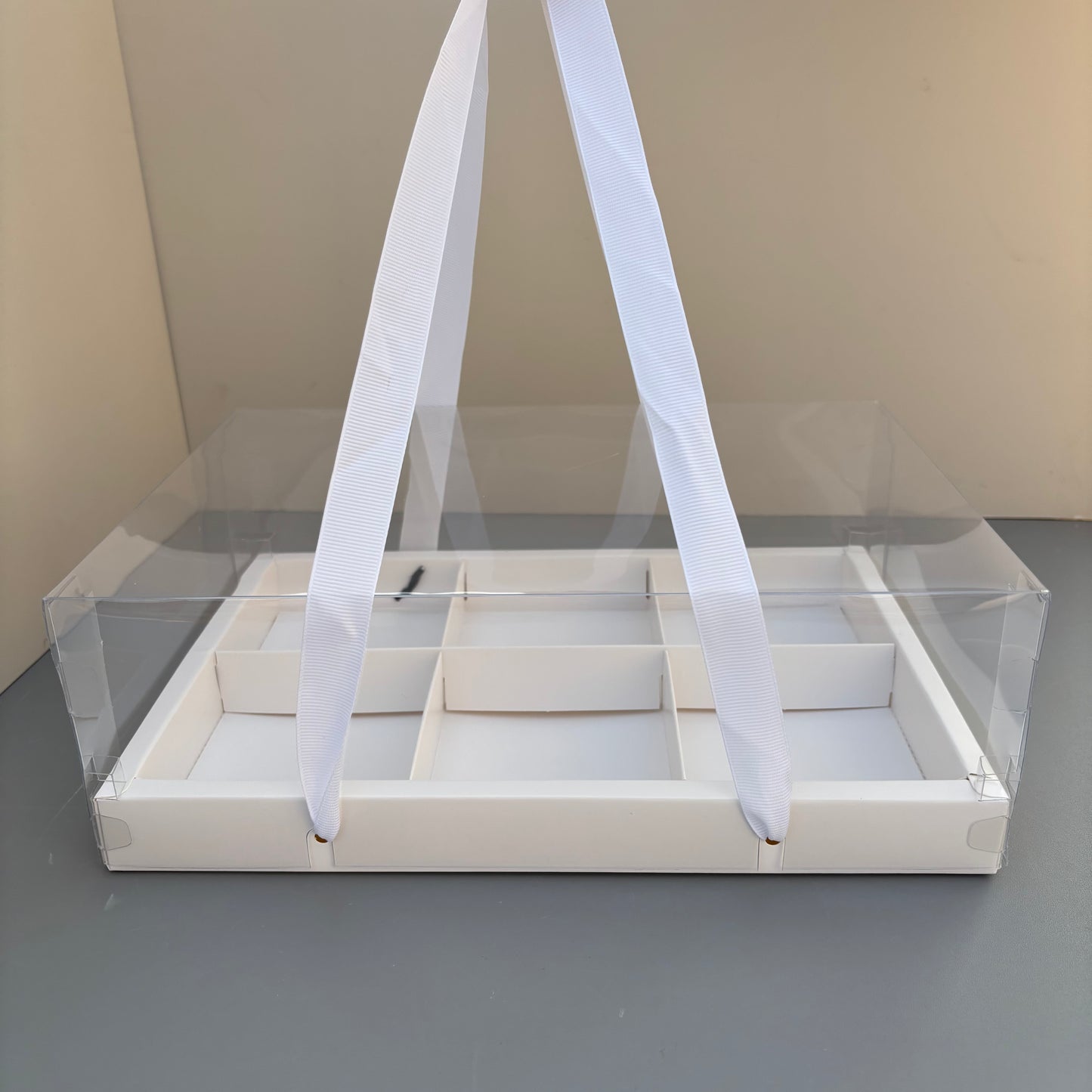 10PCS 6-compartments white base box with clear lid & ribbon