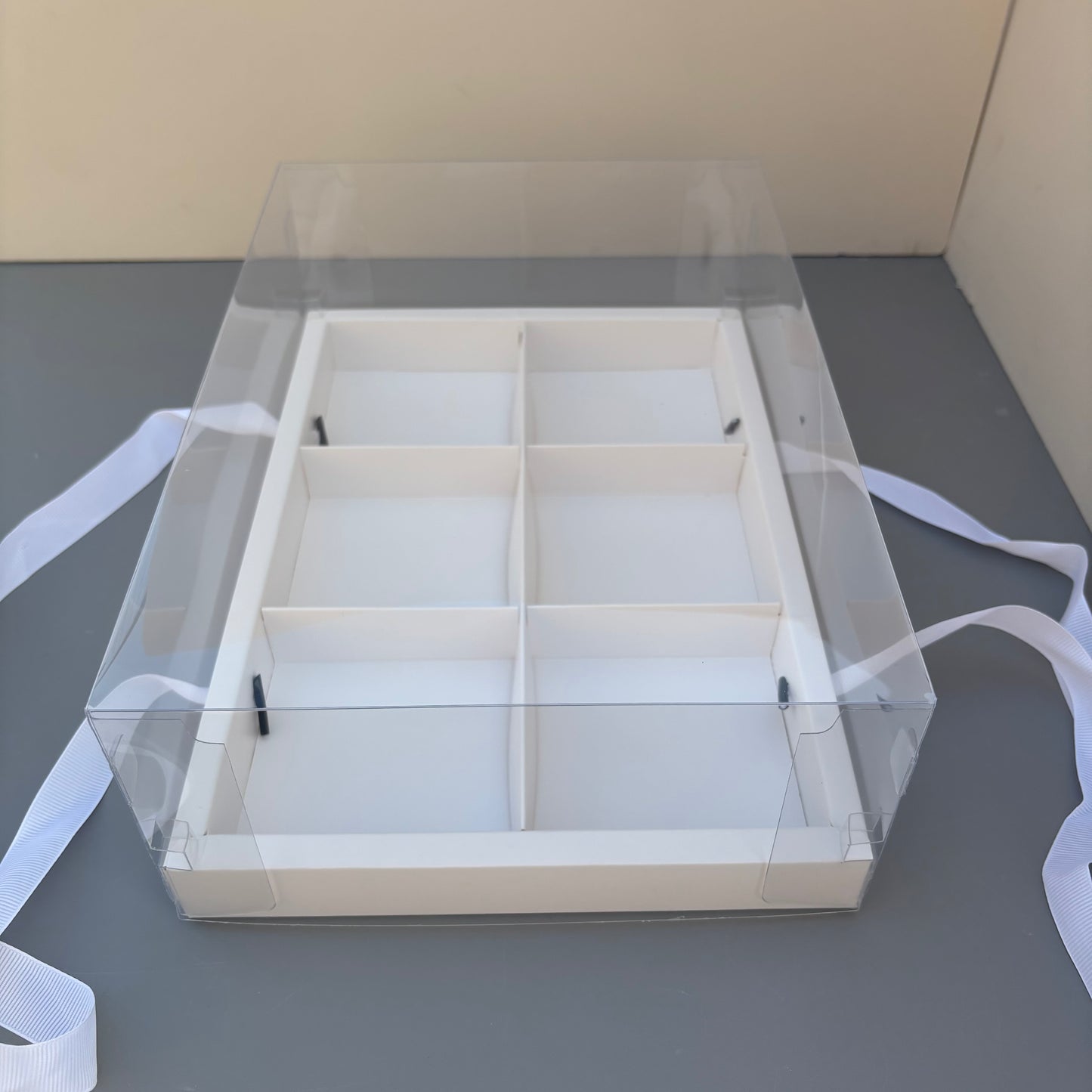 10PCS 6-compartments white base box with clear lid & ribbon