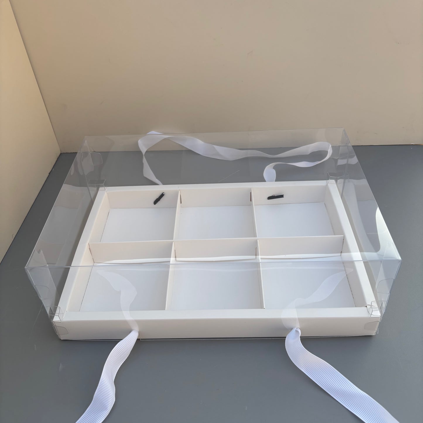 10PCS 6-compartments white base box with clear lid & ribbon