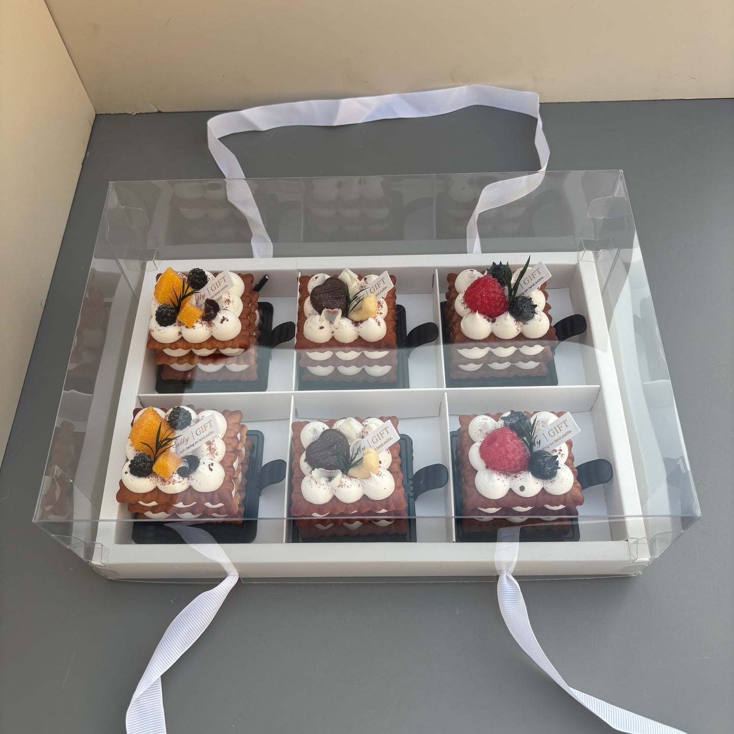 10PCS 6-compartments white base box with clear lid & ribbon