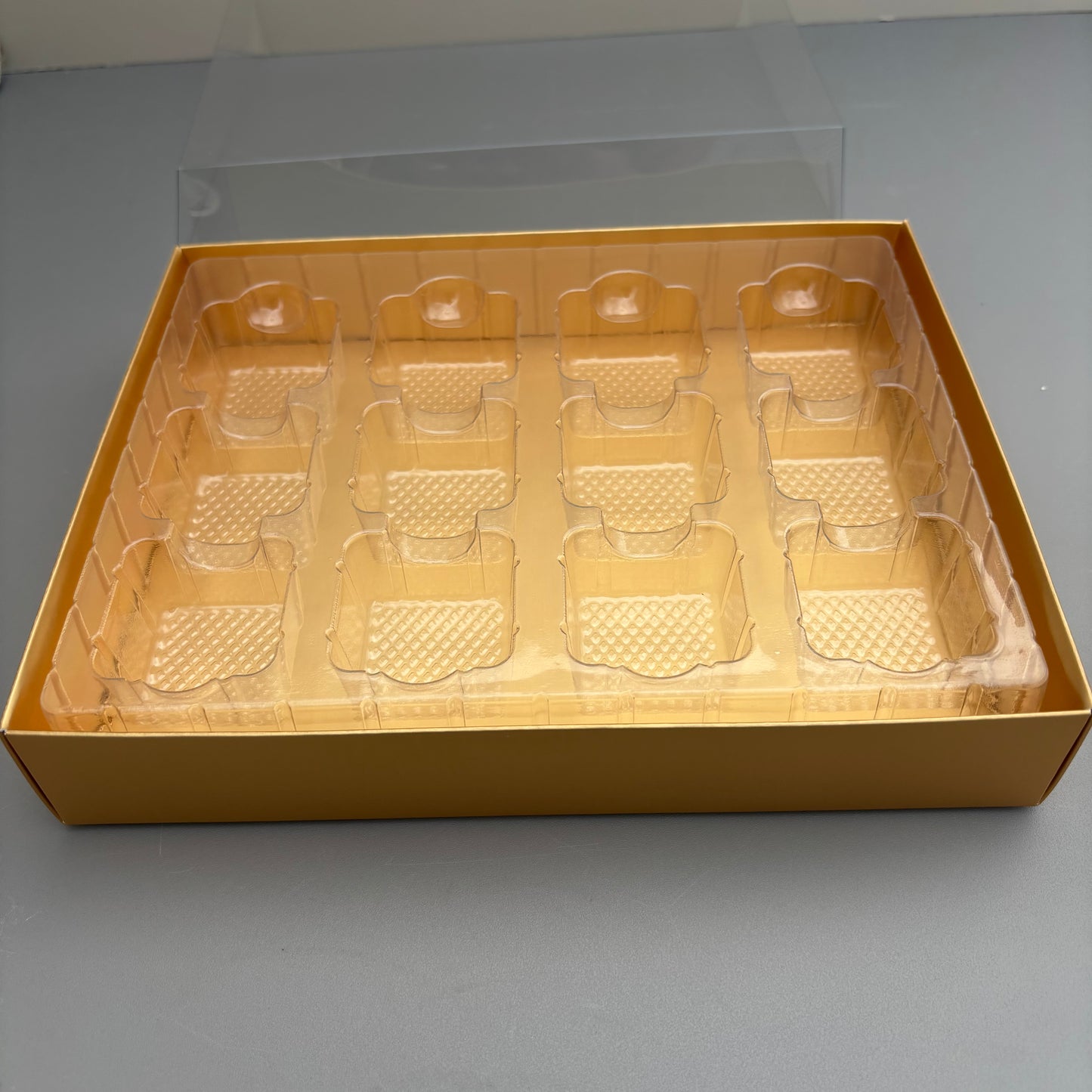 10PCS Gold 12-chocolates Paper Box with Clear Lid and Clear Insert