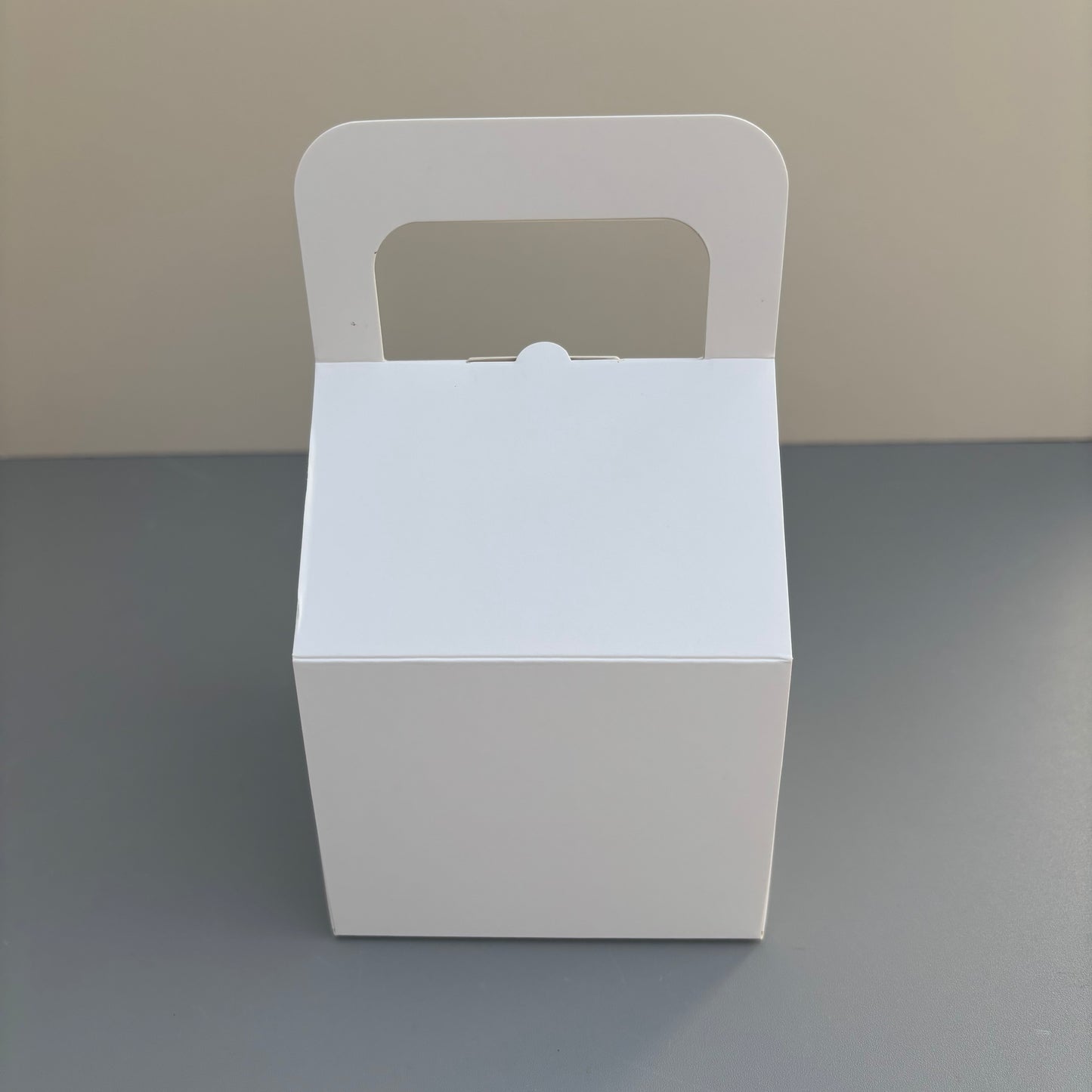 White Cupcake Window Handle Box With Paper Insert
