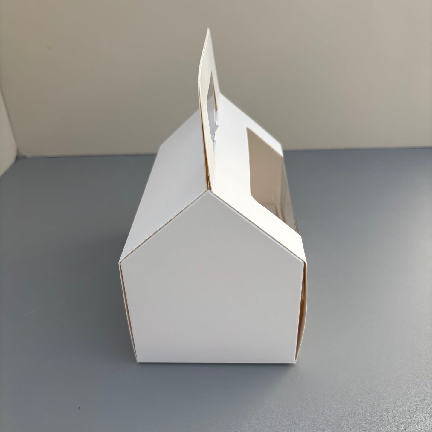 White Cupcake Window Handle Box With Paper Insert