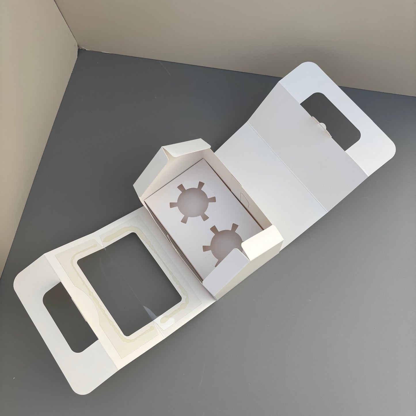White Cupcake Window Handle Box With Paper Insert