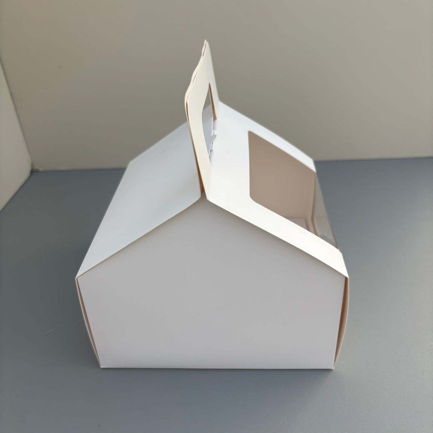 White Cupcake Window Handle Box With Paper Insert