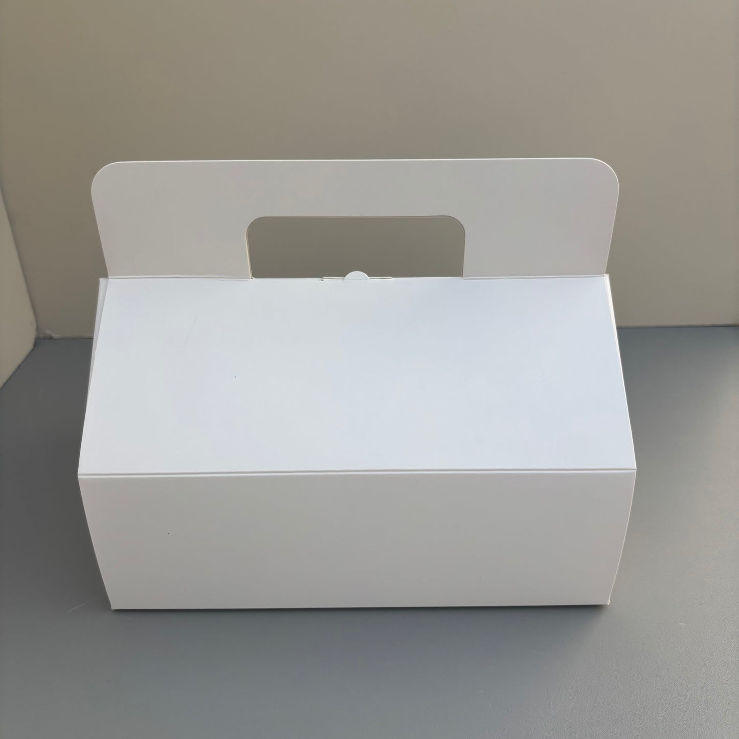 White Cupcake Window Handle Box With Paper Insert