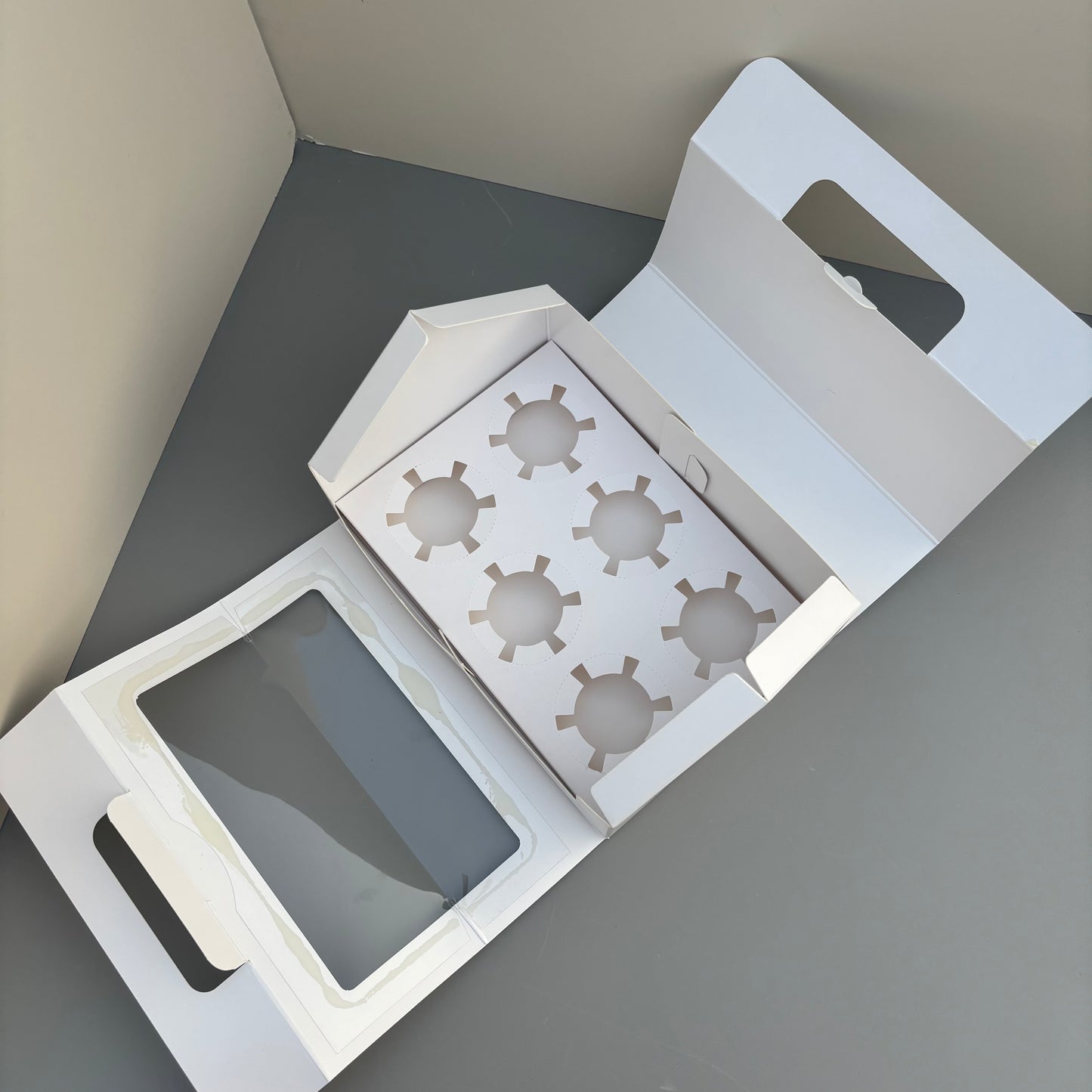 White Cupcake Window Handle Box With Paper Insert