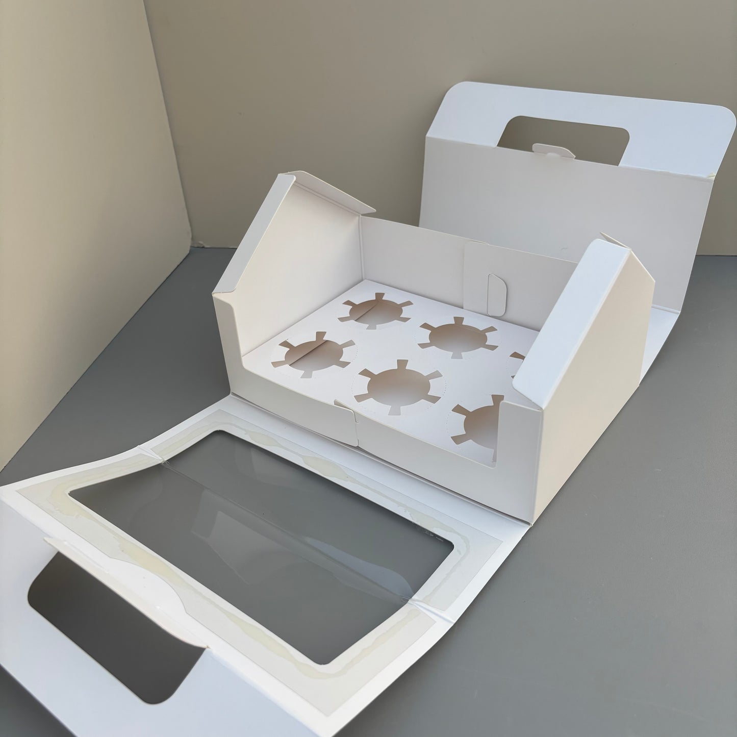 White Cupcake Window Handle Box With Paper Insert