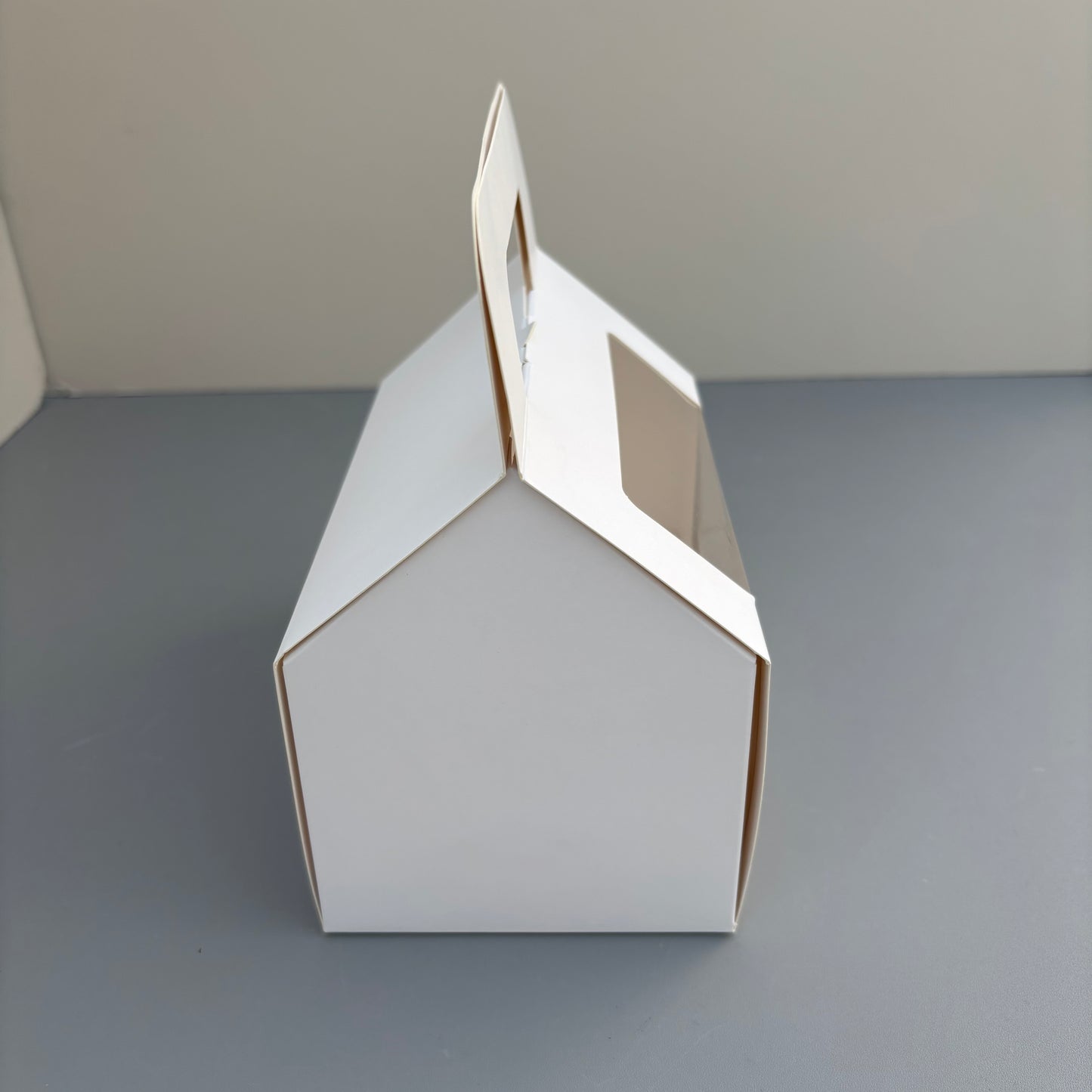 20PCS White Paper Handle Dessert Bakery Box with Insert