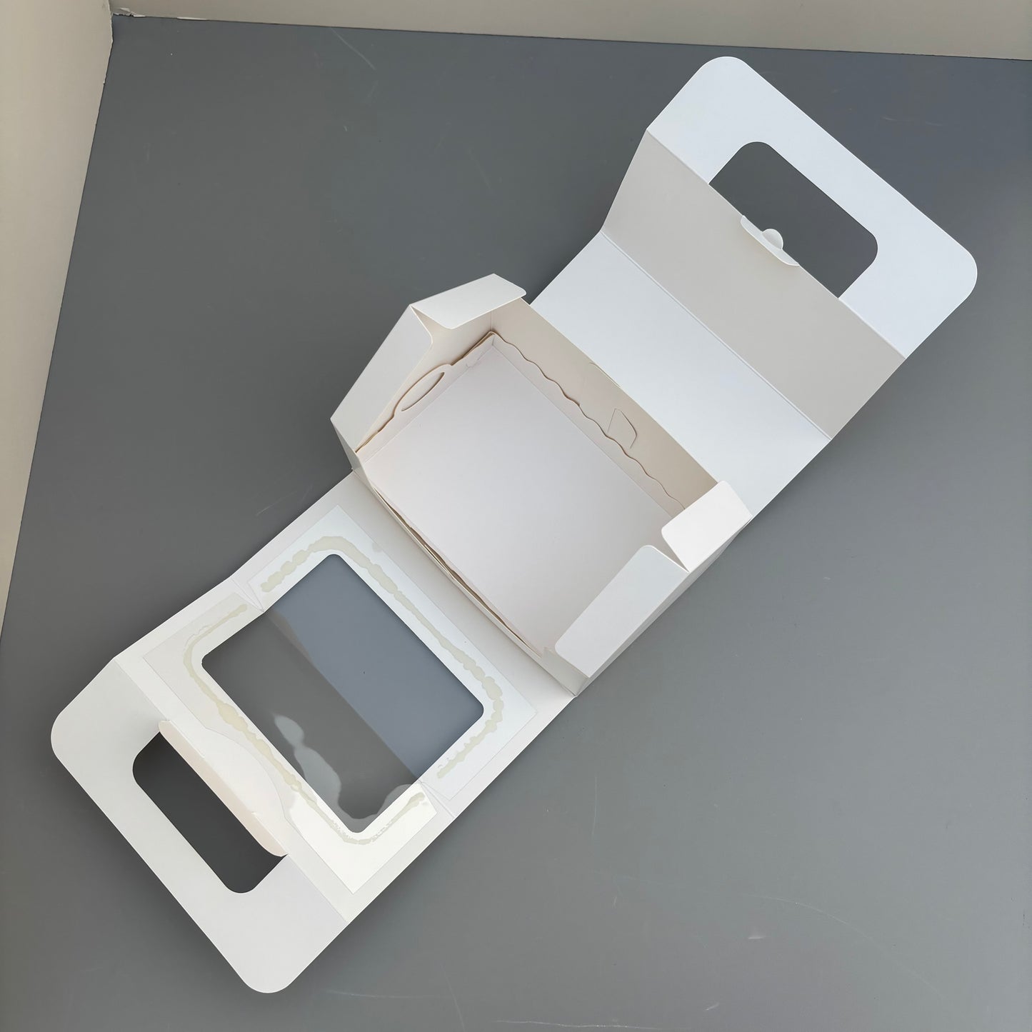 20PCS White Paper Handle Dessert Bakery Box with Insert