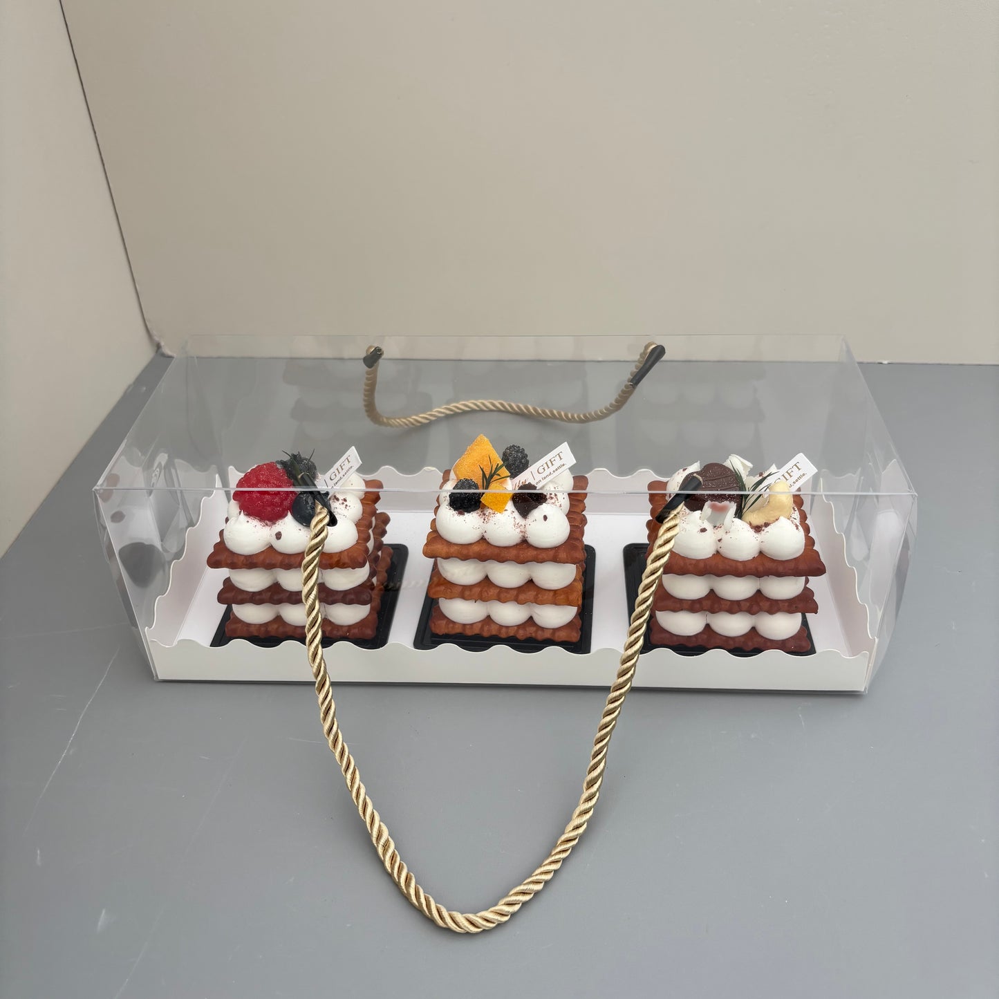 20PCS Rectangle Clear Dessert Box with Gold Rope and Insert