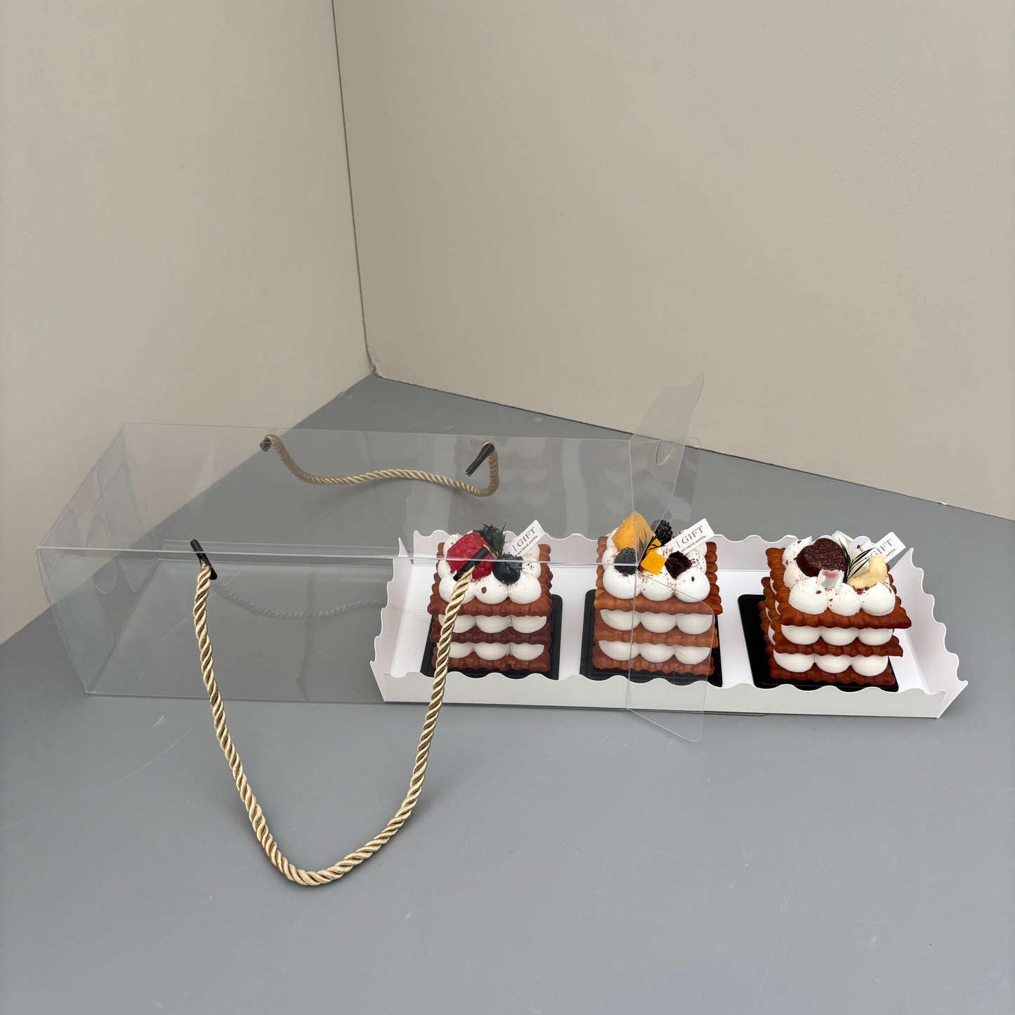 20PCS Rectangle Clear Dessert Box with Gold Rope and Insert