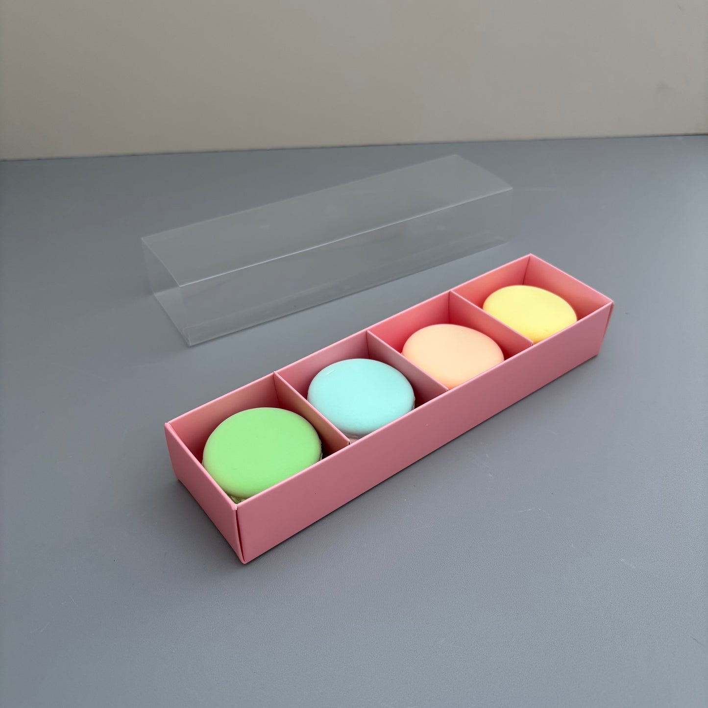 20PCS 4-macarons pink paper box with clear sleeve