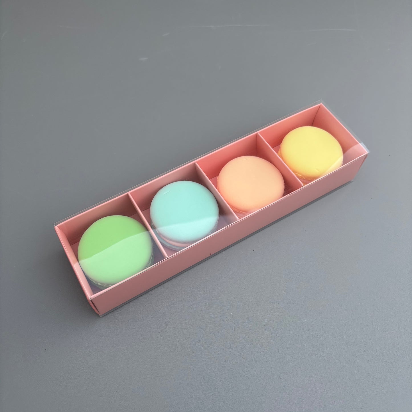 20PCS 4-macarons pink paper box with clear sleeve