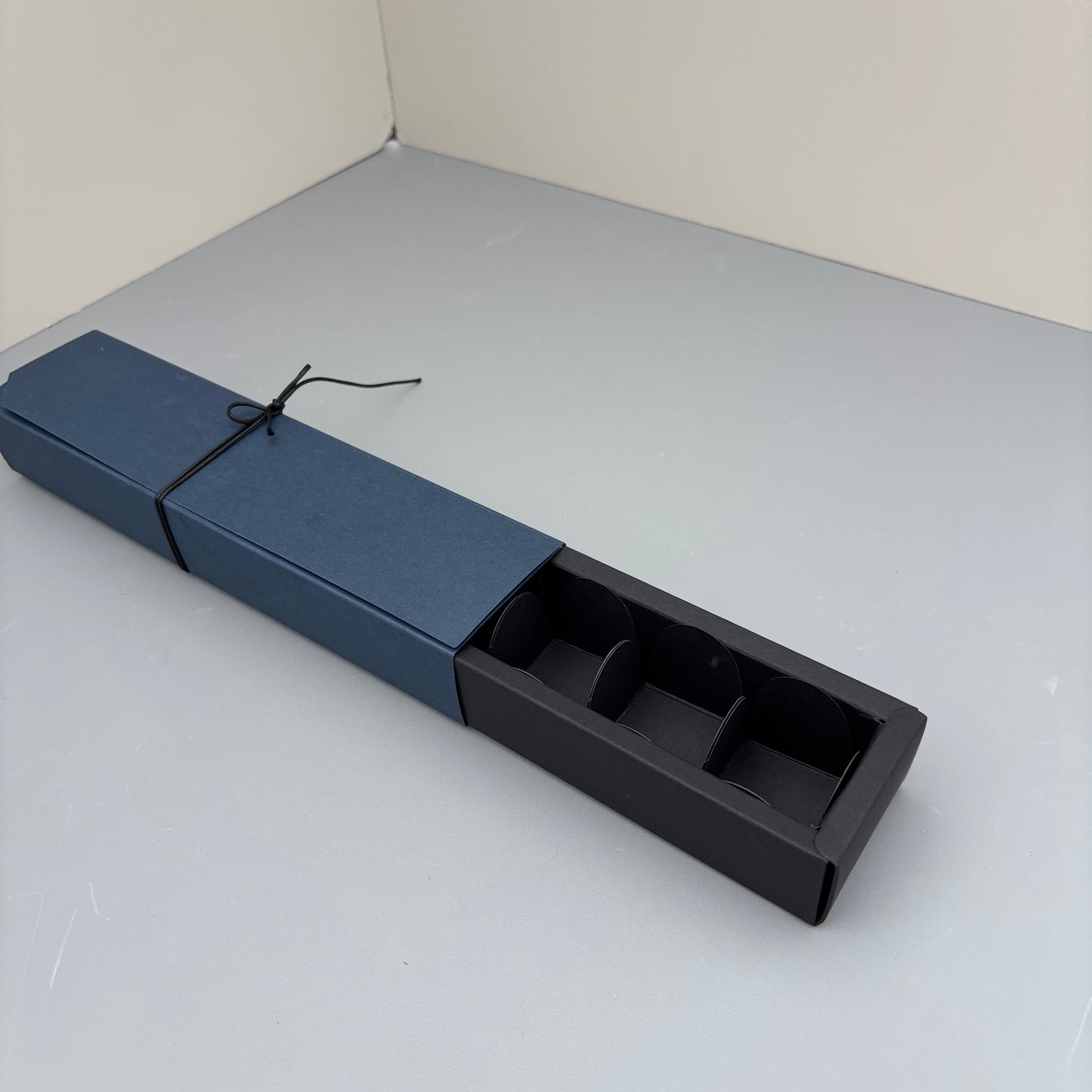 50PCS 6-chocolate box with blue sleeve