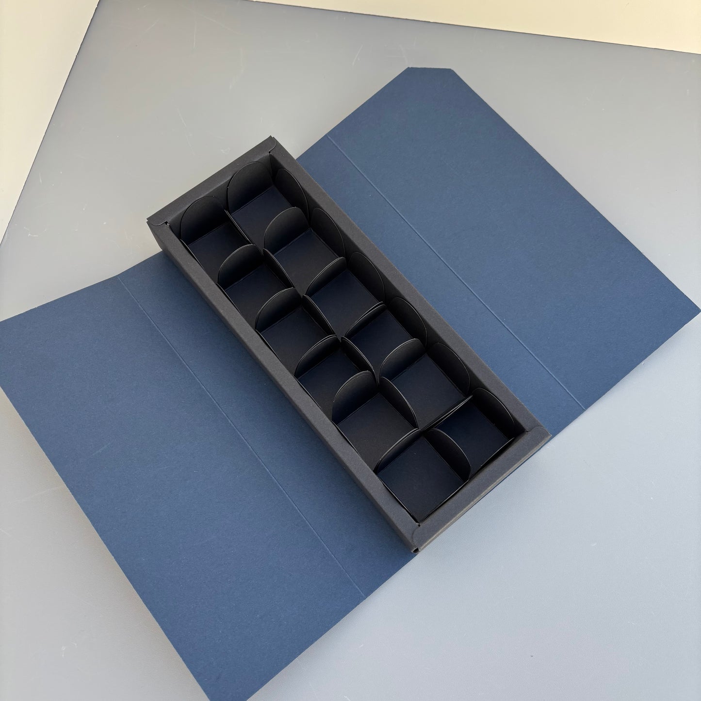 50PCS 12-chocolate box with blue sleeve