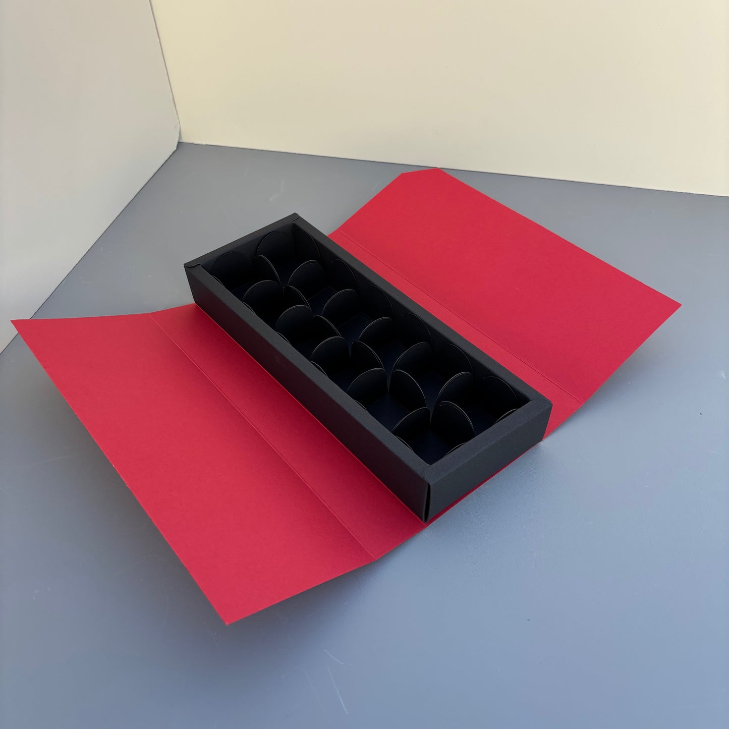 50PCS 12-chocolate box with red sleeve