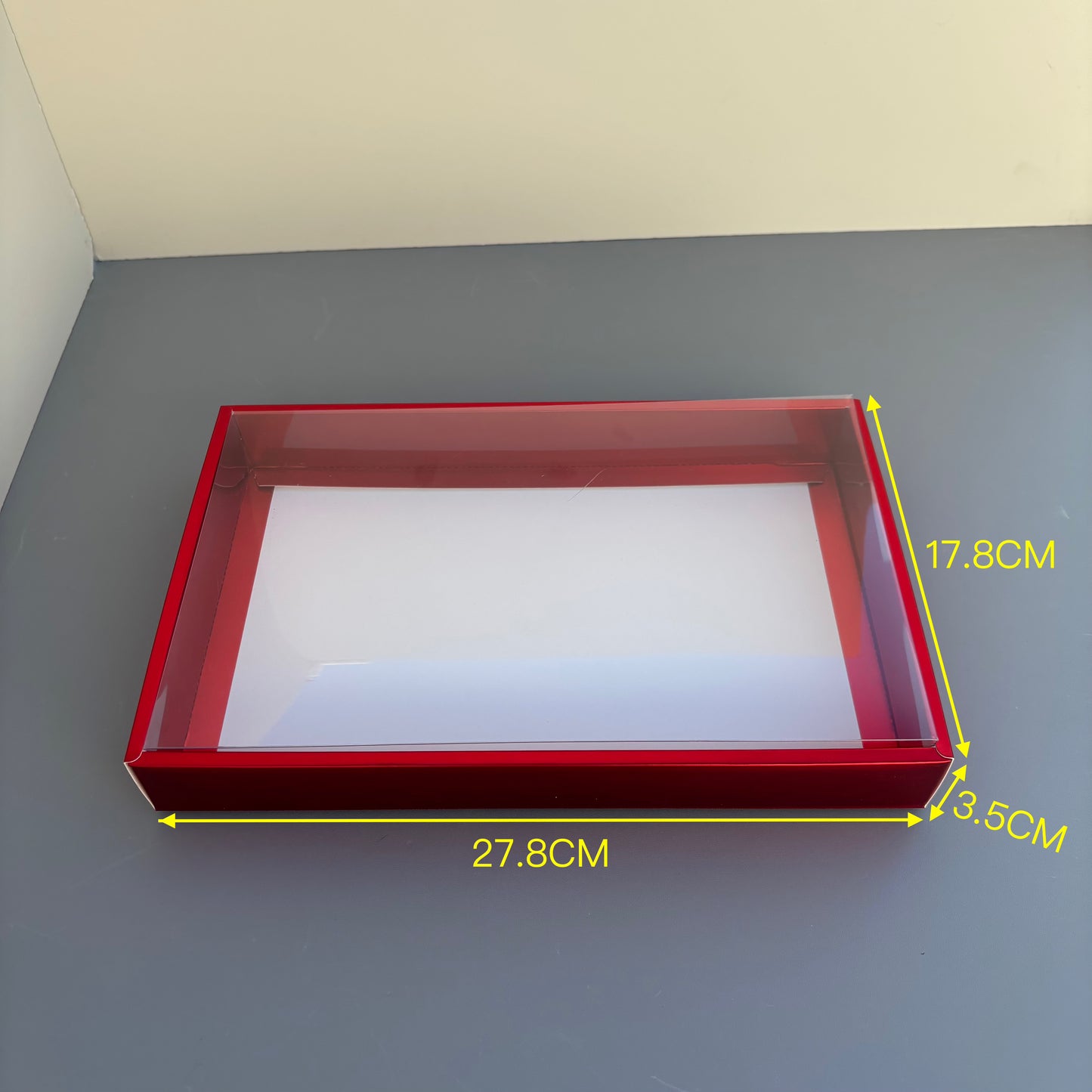 10PCS strawberry & cookies & chocolate red paper base box with clear lid