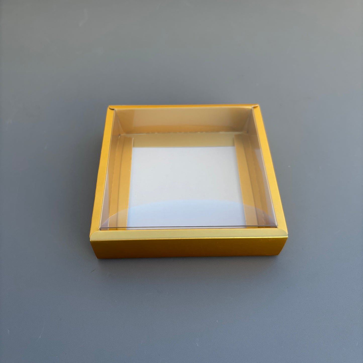 10PCS strawberry & cookies & chocolate gold paper base box with clear lid