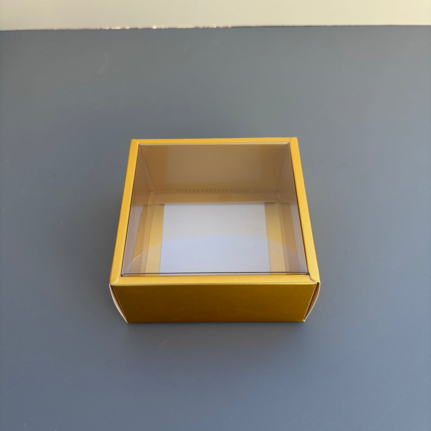 10PCS strawberry & cookies & chocolate gold paper base box with clear lid
