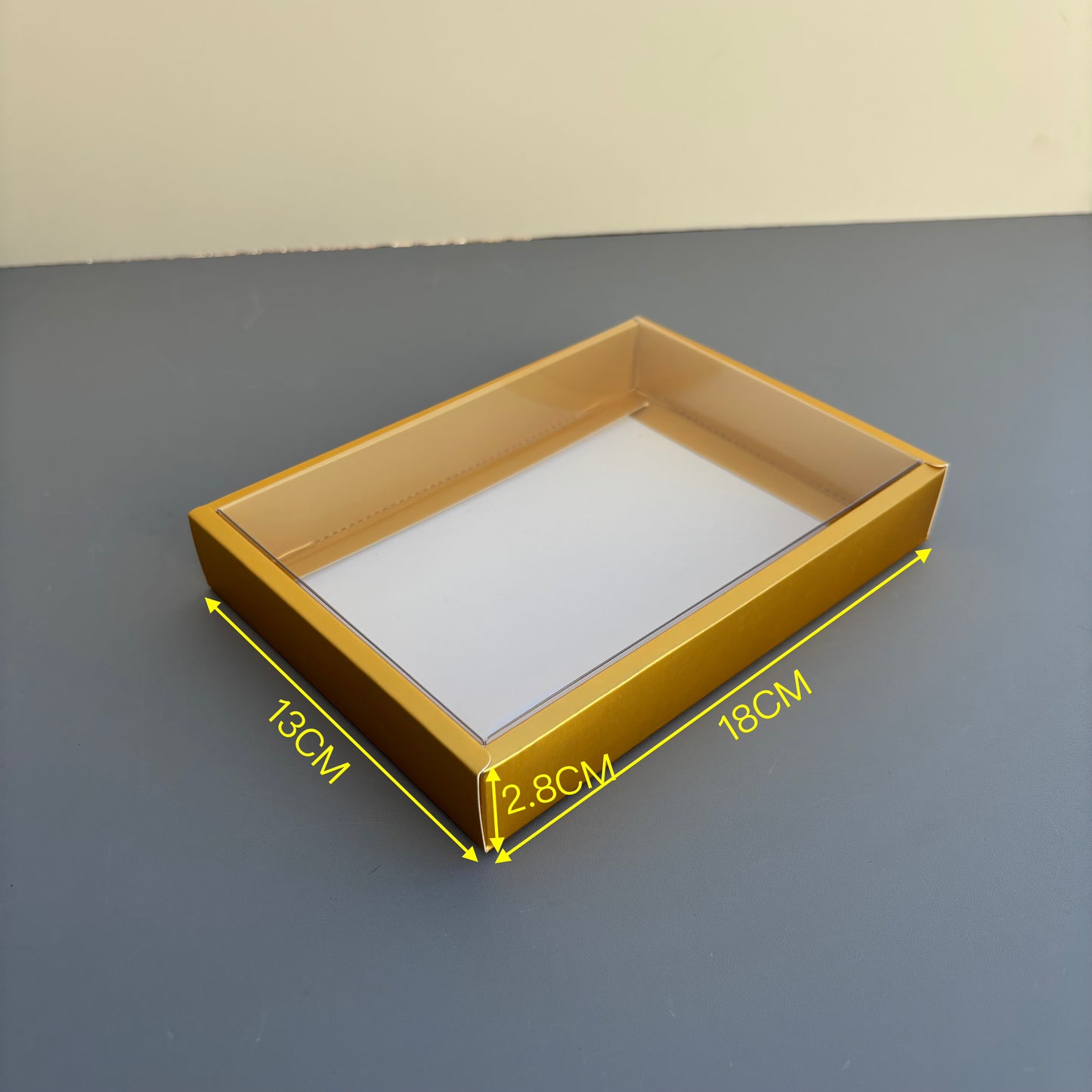 10PCS strawberry & cookies & chocolate gold paper base box with clear lid