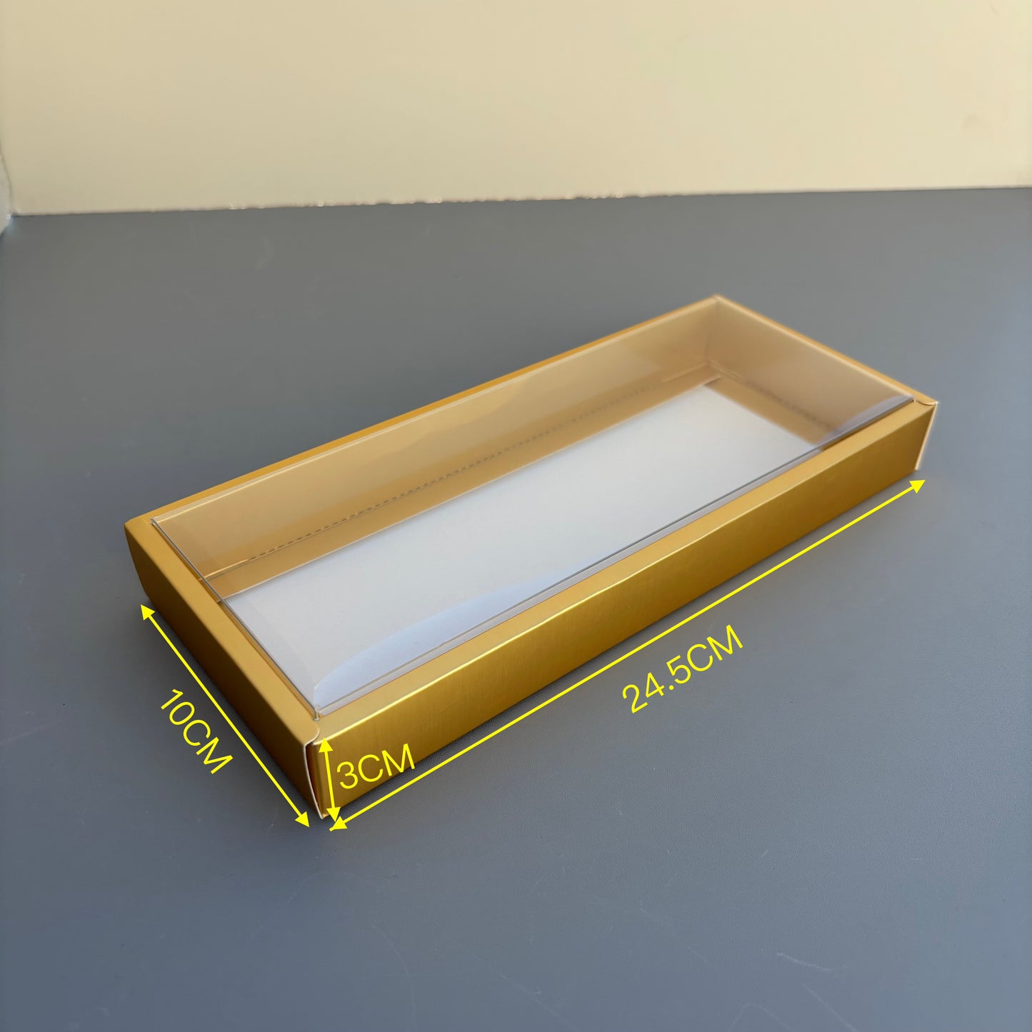 10PCS strawberry & cookies & chocolate gold paper base box with clear lid