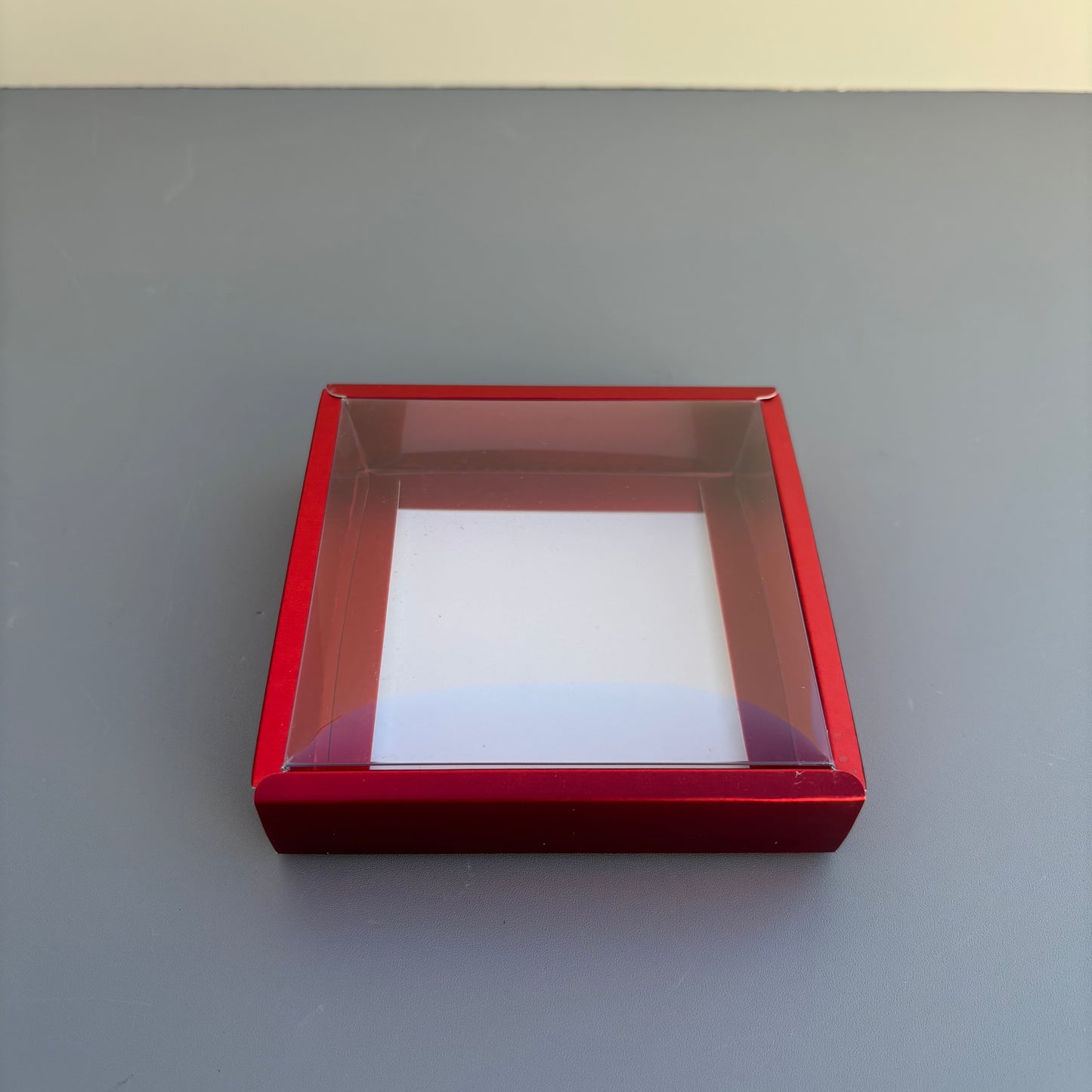 10PCS strawberry & cookies & chocolate red paper base box with clear lid