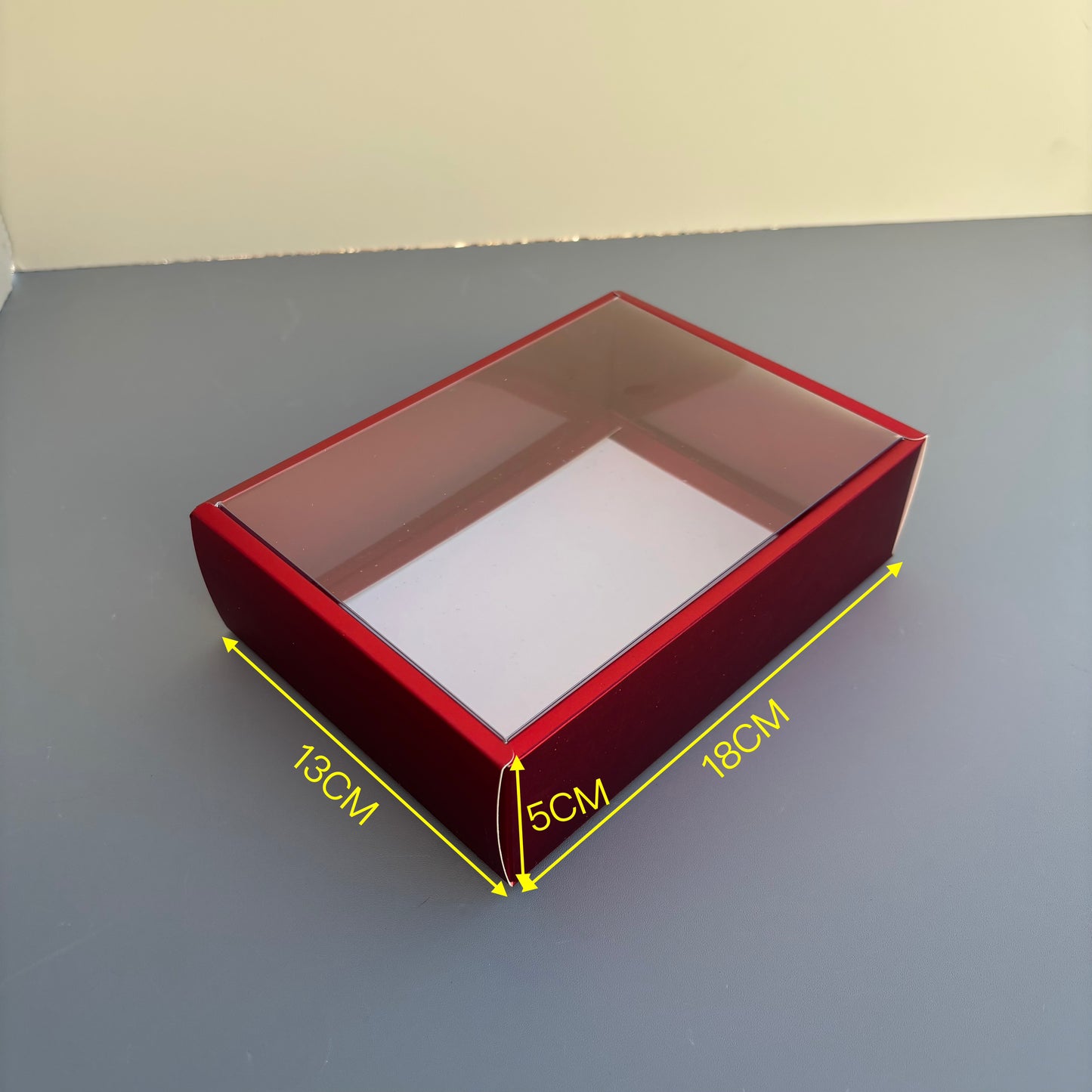 10PCS strawberry & cookies & chocolate red paper base box with clear lid