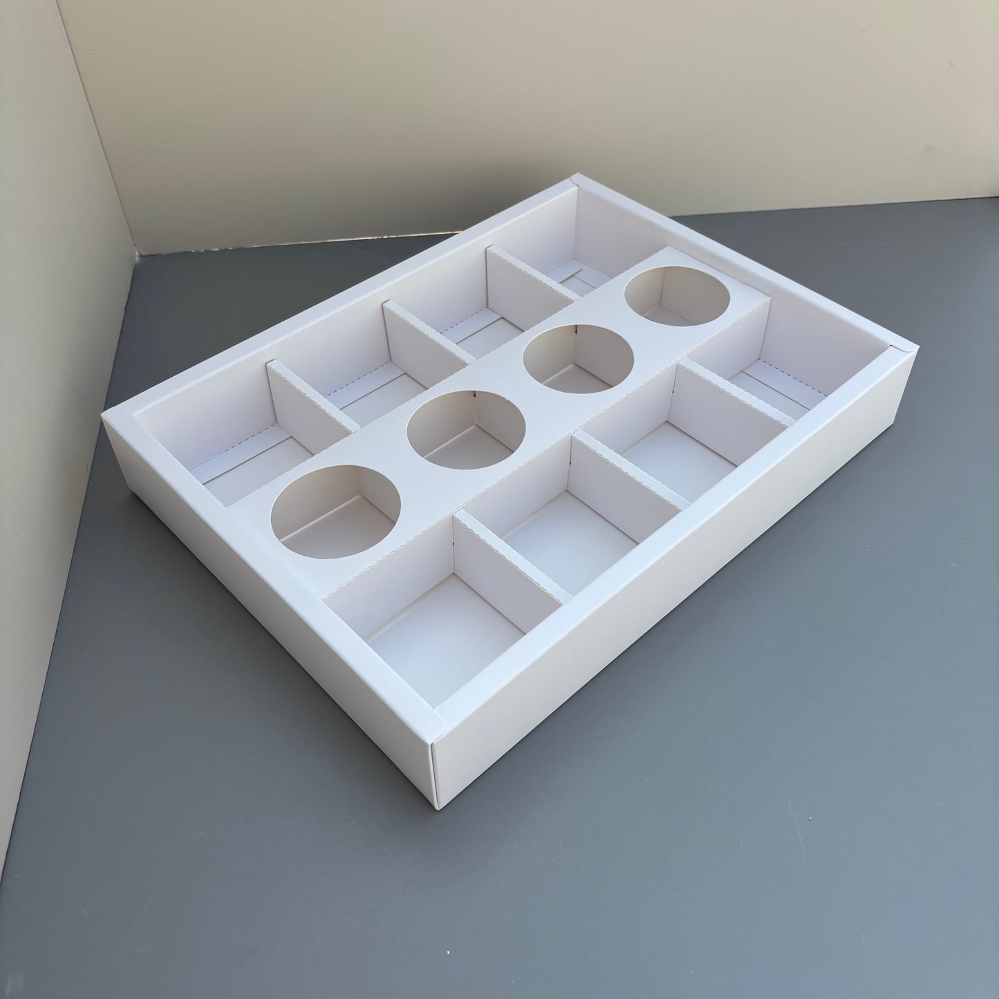 10PCS white 8-compartments dessert base and lid paper box