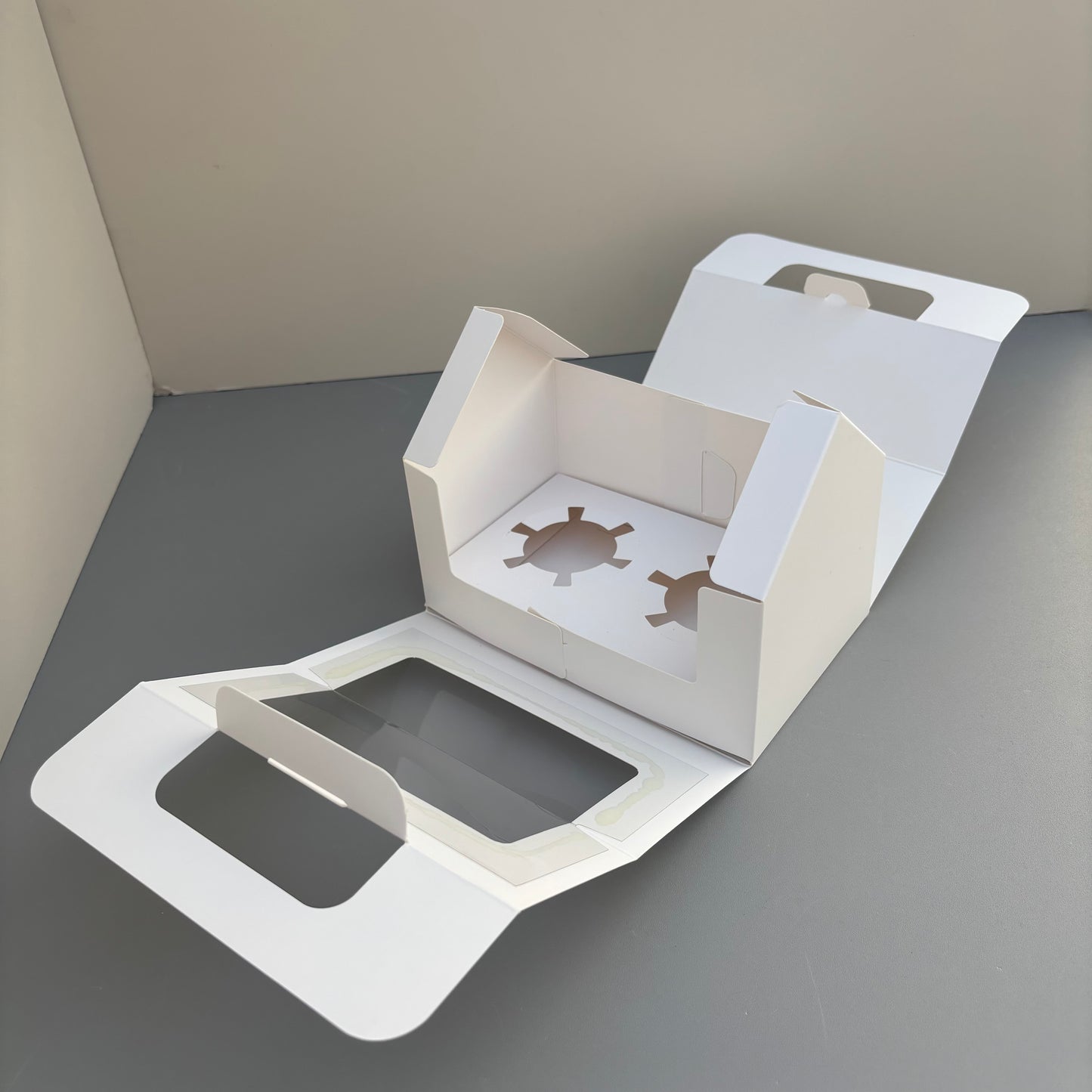 White Cupcake Window Handle Box With Paper Insert