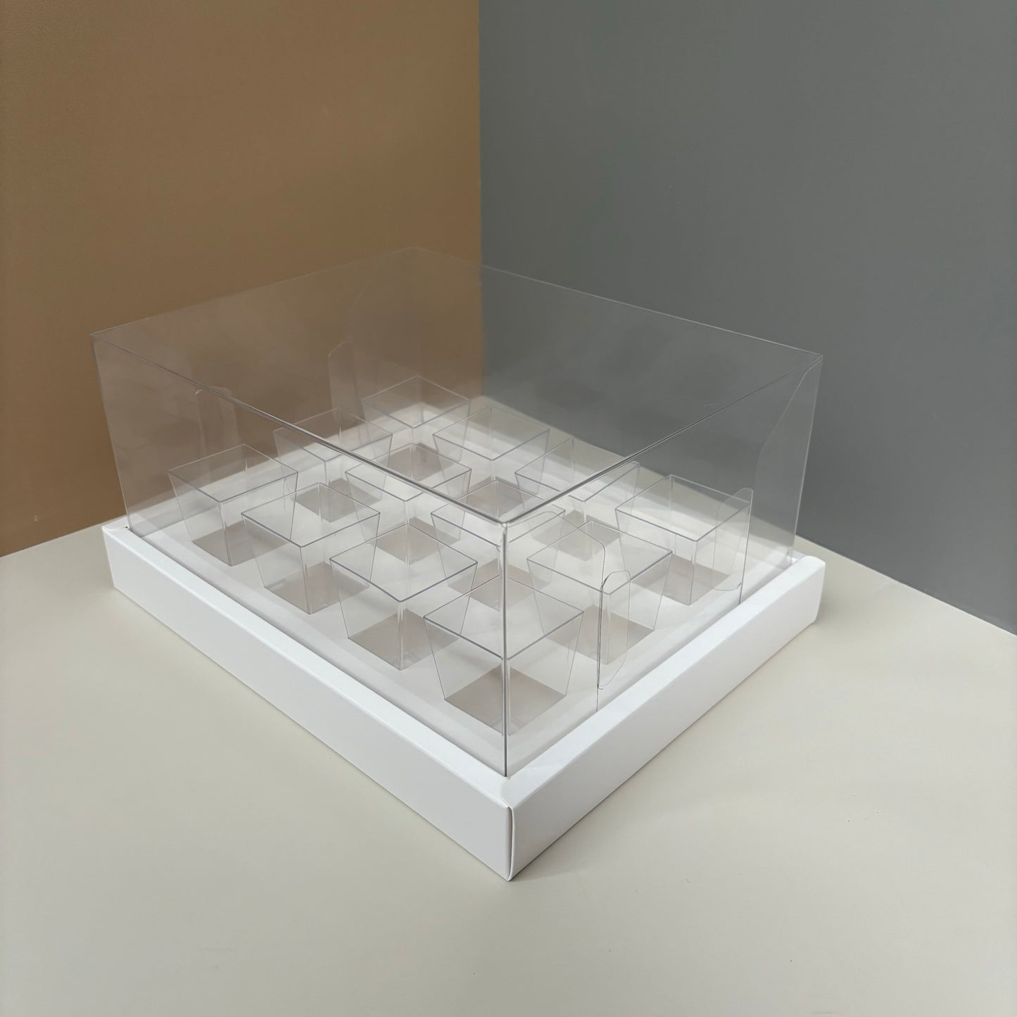 10 boxes 12-count 3.4oz square shooter box with clear lid