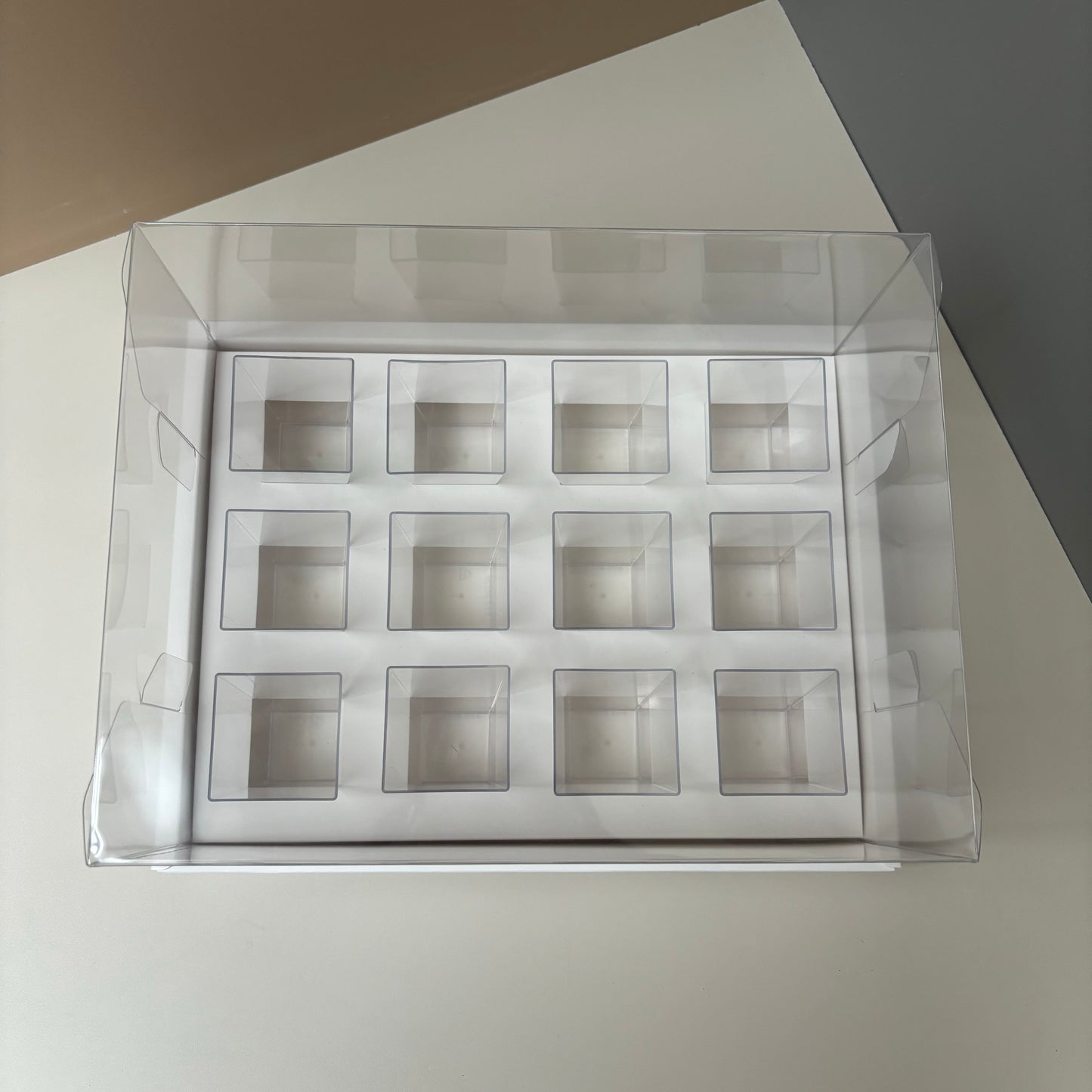 10 boxes 12-count 3.4oz square shooter box with clear lid