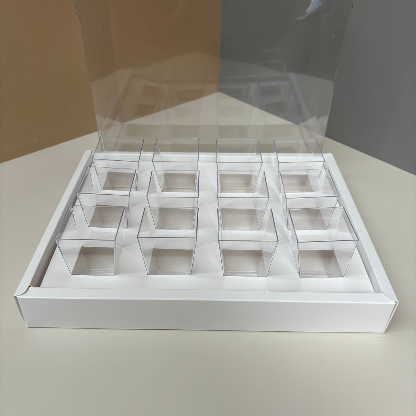 10 boxes 12-count 3.4oz square shooter box with clear lid