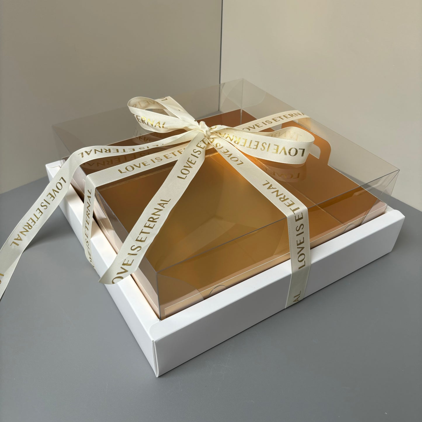 10 boxes big white base box with gold insert and ribbon