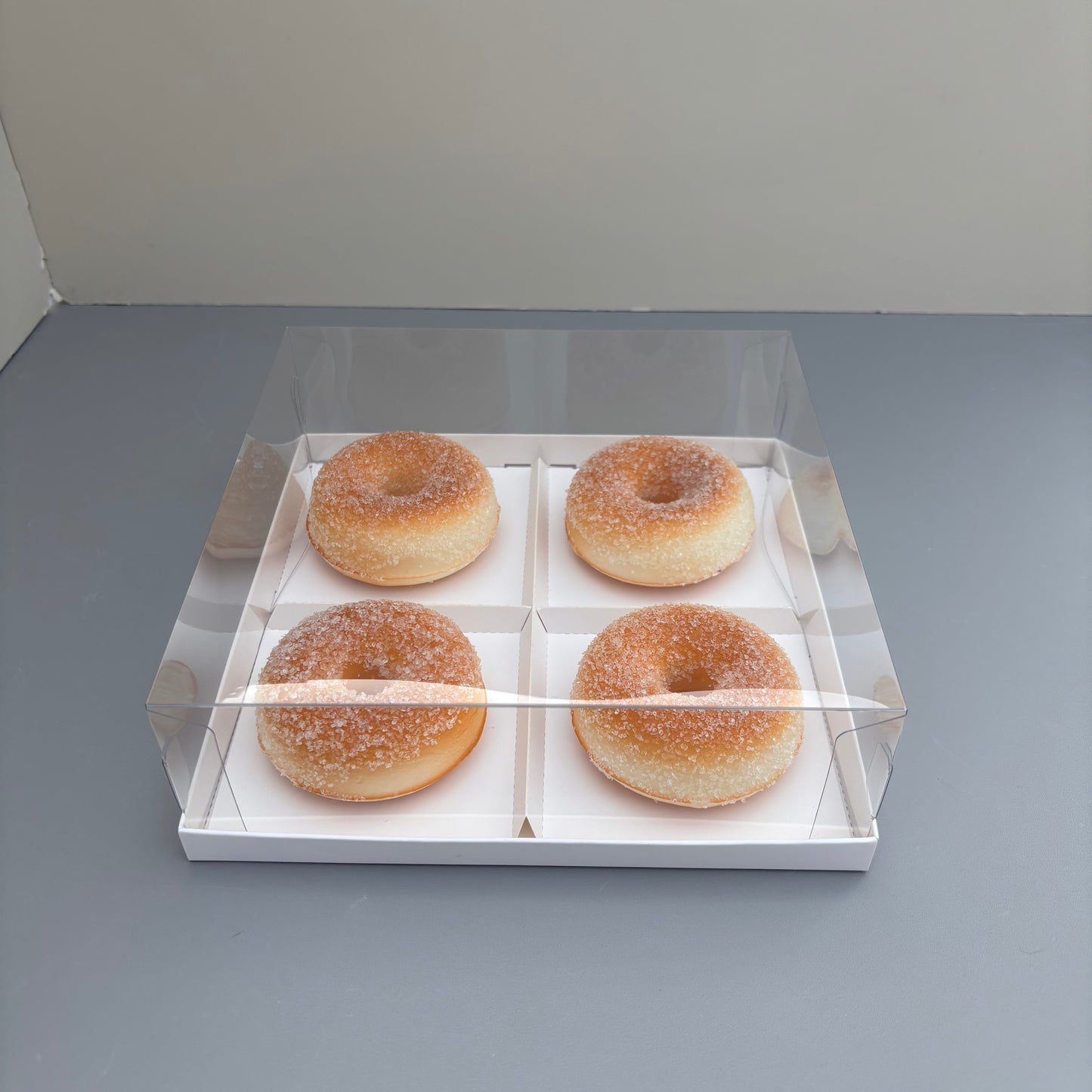 50 boxes 4 - compartments donuts dessert box with clear lid