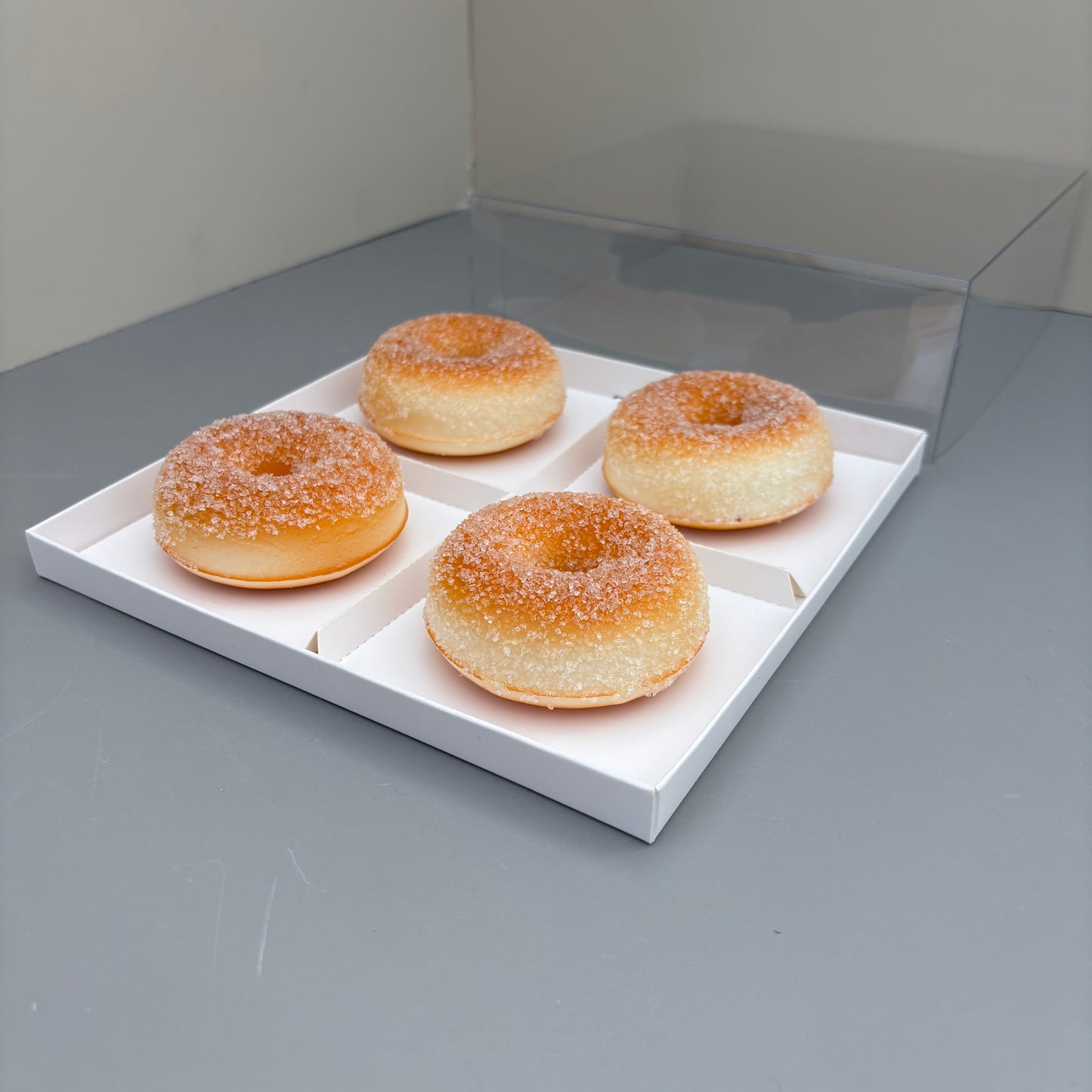 50 boxes 4 - compartments donuts dessert box with clear lid