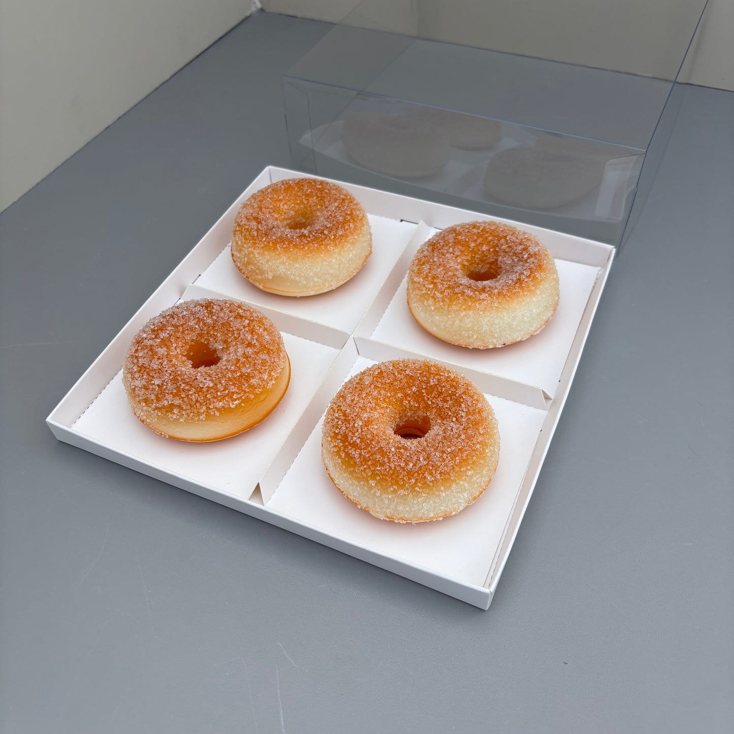 50 boxes 4 - compartments donuts dessert box with clear lid