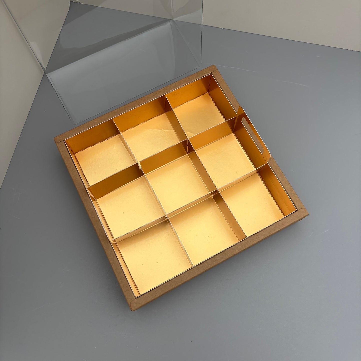 10 boxes 9-compartments kraft base box with gold insert