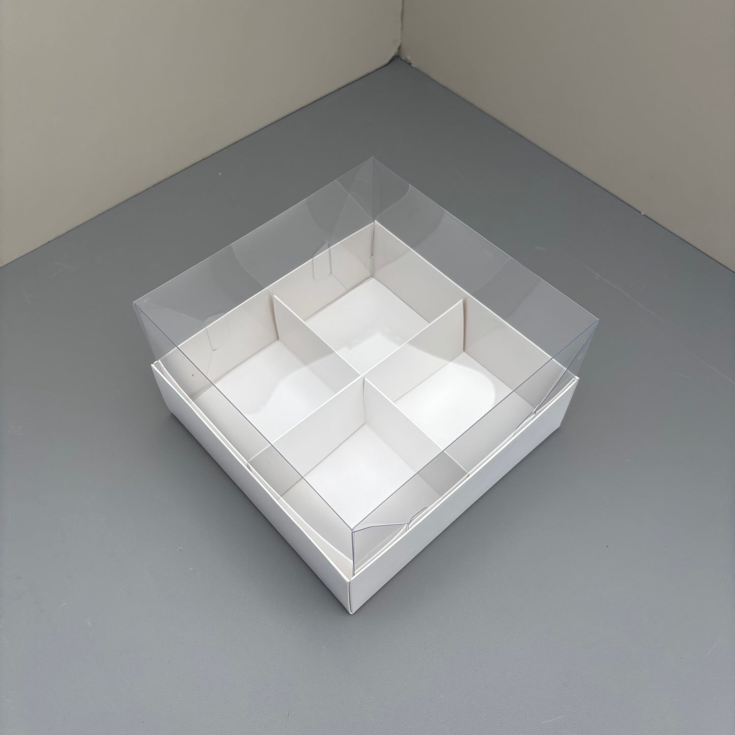 20 boxes 4-compartments white dessert box with clear lid