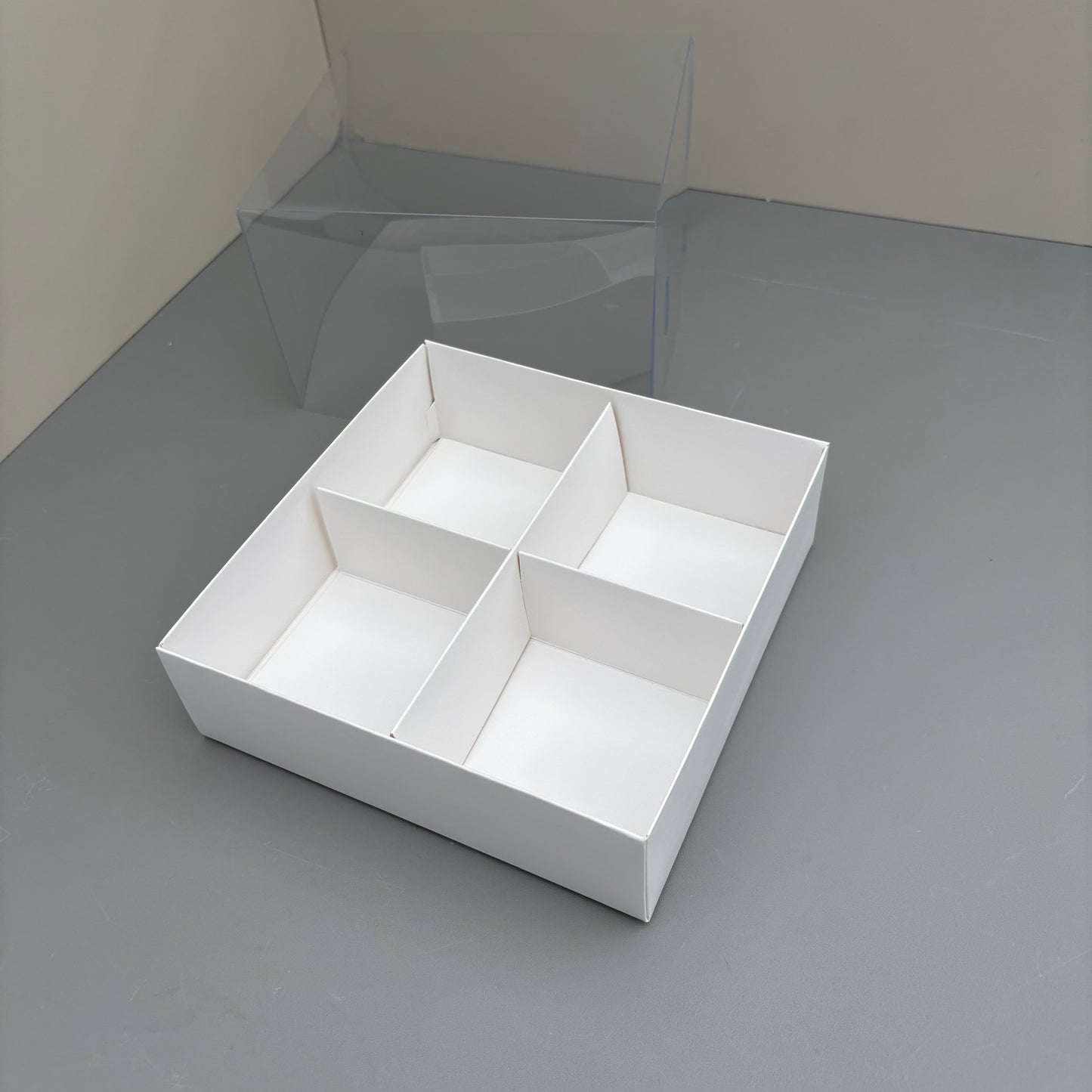 20 boxes 4-compartments white dessert box with clear lid