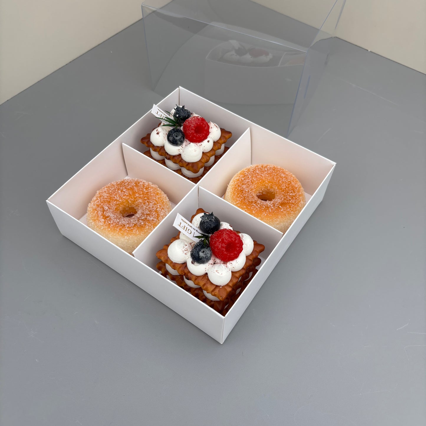 20 boxes 4-compartments white dessert box with clear lid