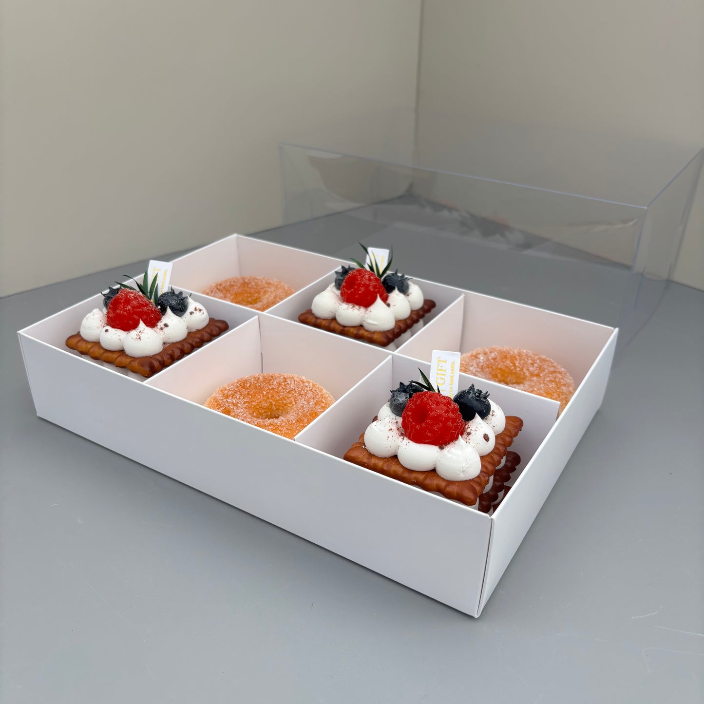 20 boxes 6-compartments white dessert box with clear lid