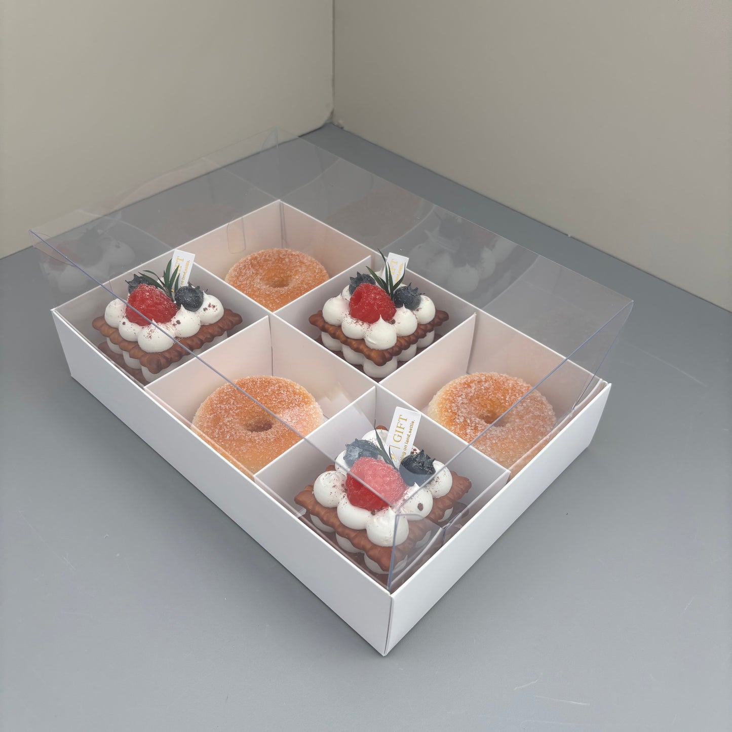 20 boxes 6-compartments white dessert box with clear lid