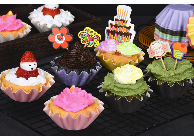 100 pcs Food Grade & Grease-Proof cupcake liner